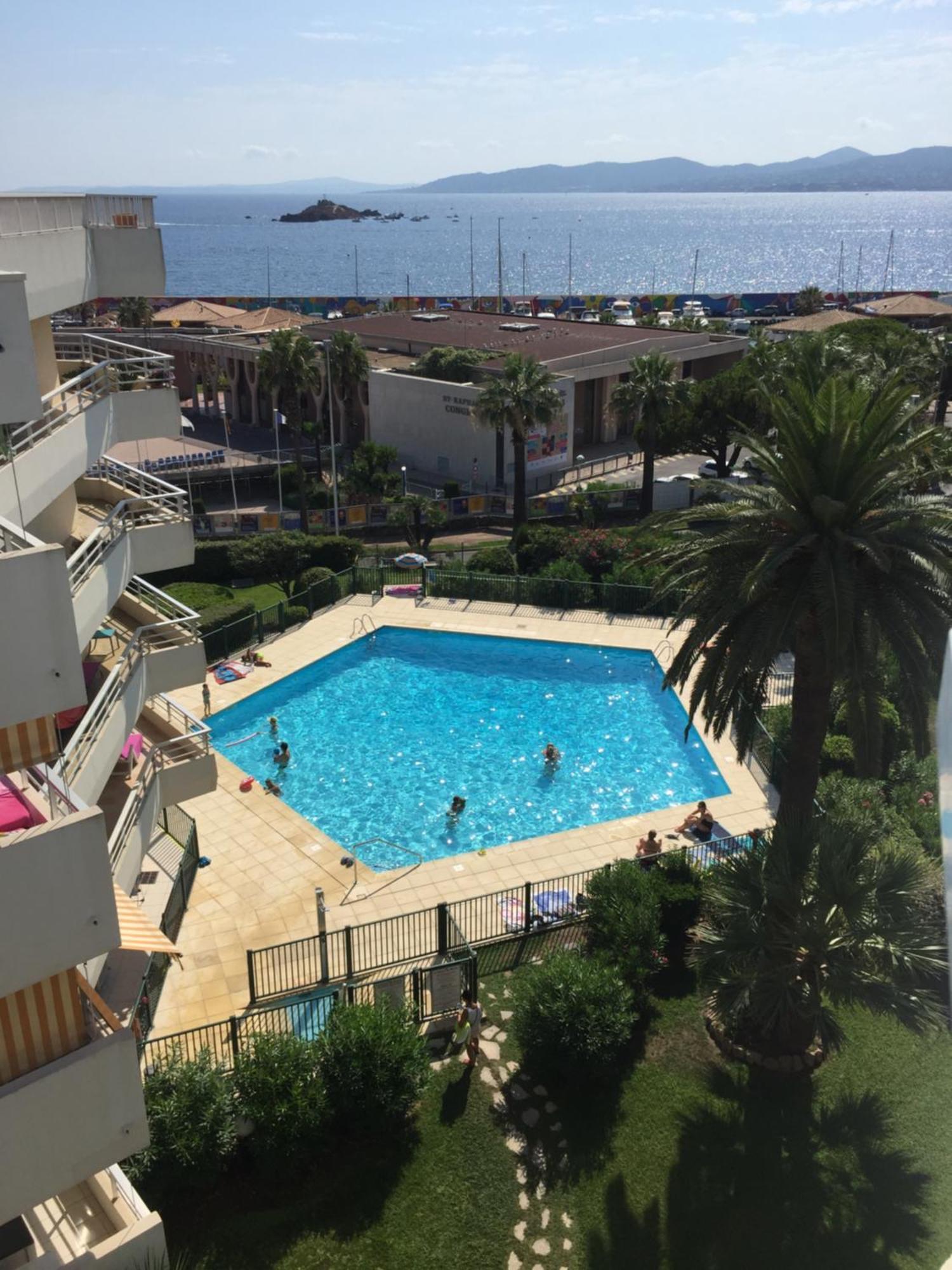 Studio 127, Vue Mer Et Piscine, Port Santa Lucia Saint-Raphaël Eksteriør billede